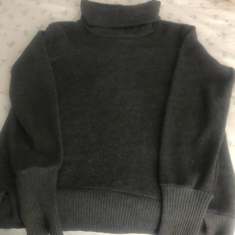 ALO Yoga Charcoal Turtleneck Sweater